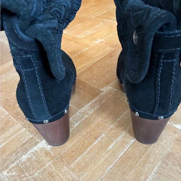 UGG Black Textured Heeled Boots - Picture 2 of 11